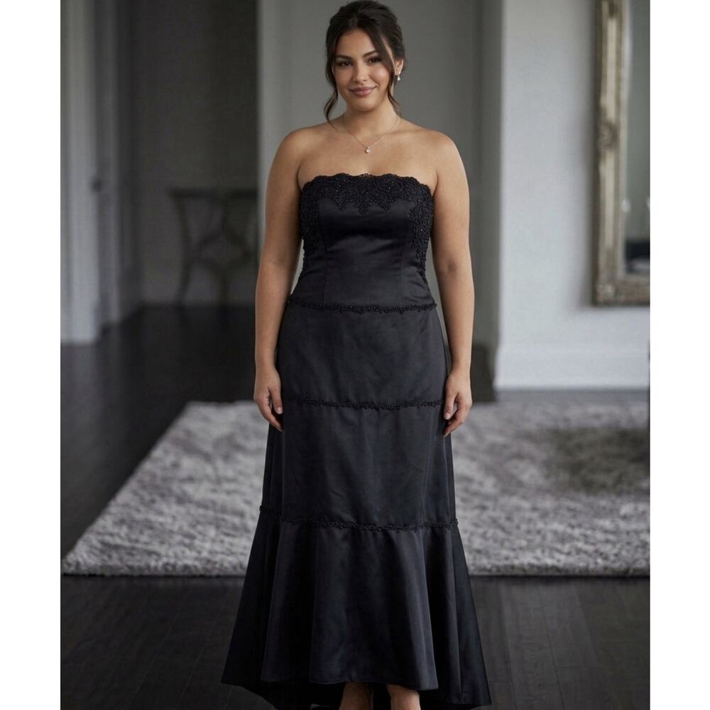 Helen Morley Strapless Beaded Tiered Black Evening Gown Dress Size 12 Approx